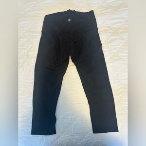 Lululemon 3/4 length Capri tights
